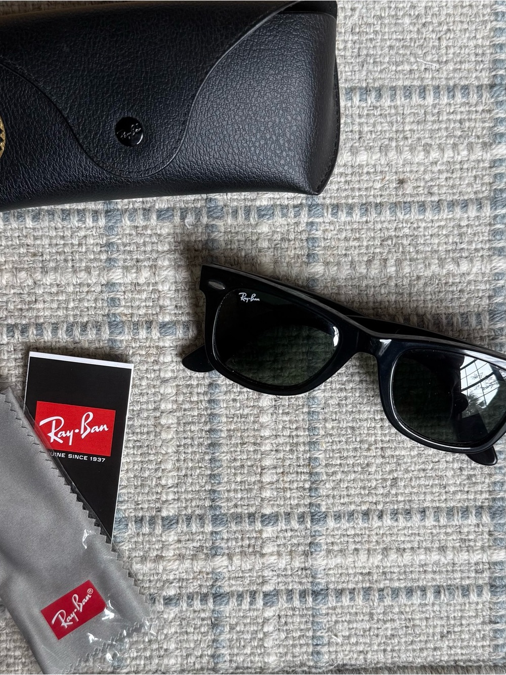 Ray-Ban Classic Original Wayfarer RB2140 Black Sunglasses 50mm + Case